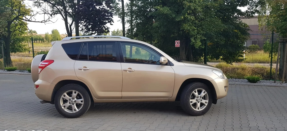 Toyota RAV4 cena 47000 przebieg: 147400, rok produkcji 2009 z Bełchatów małe 326